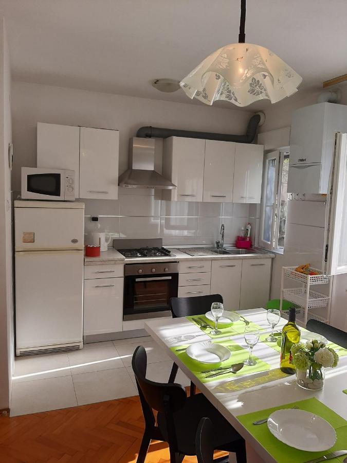 Apartments Viktorija Пула Экстерьер фото