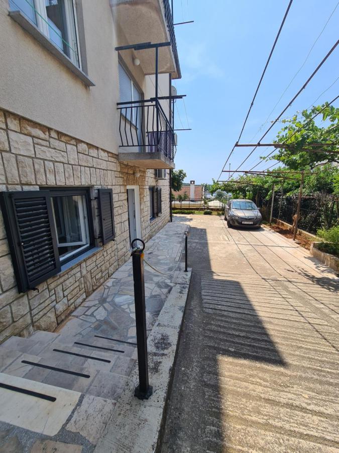 Apartments Viktorija Пула Экстерьер фото